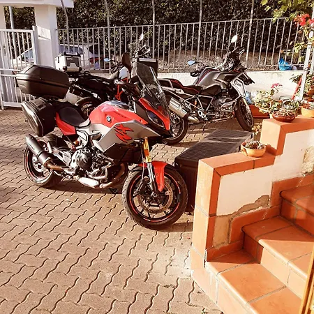 Acerorosso 4* サレルノ